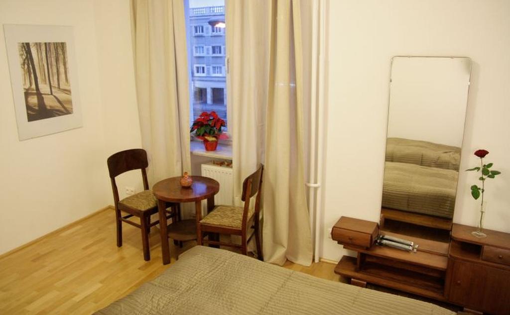 Apartment4You - Solidarnosci Warschau Buitenkant foto